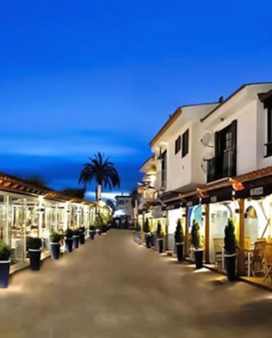 Marina Beach Aiguadolc Sitges Esterno foto